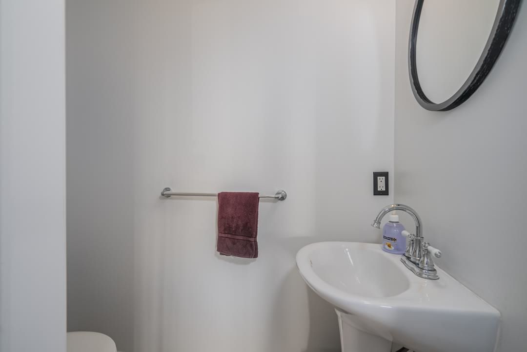 Listing Image 30