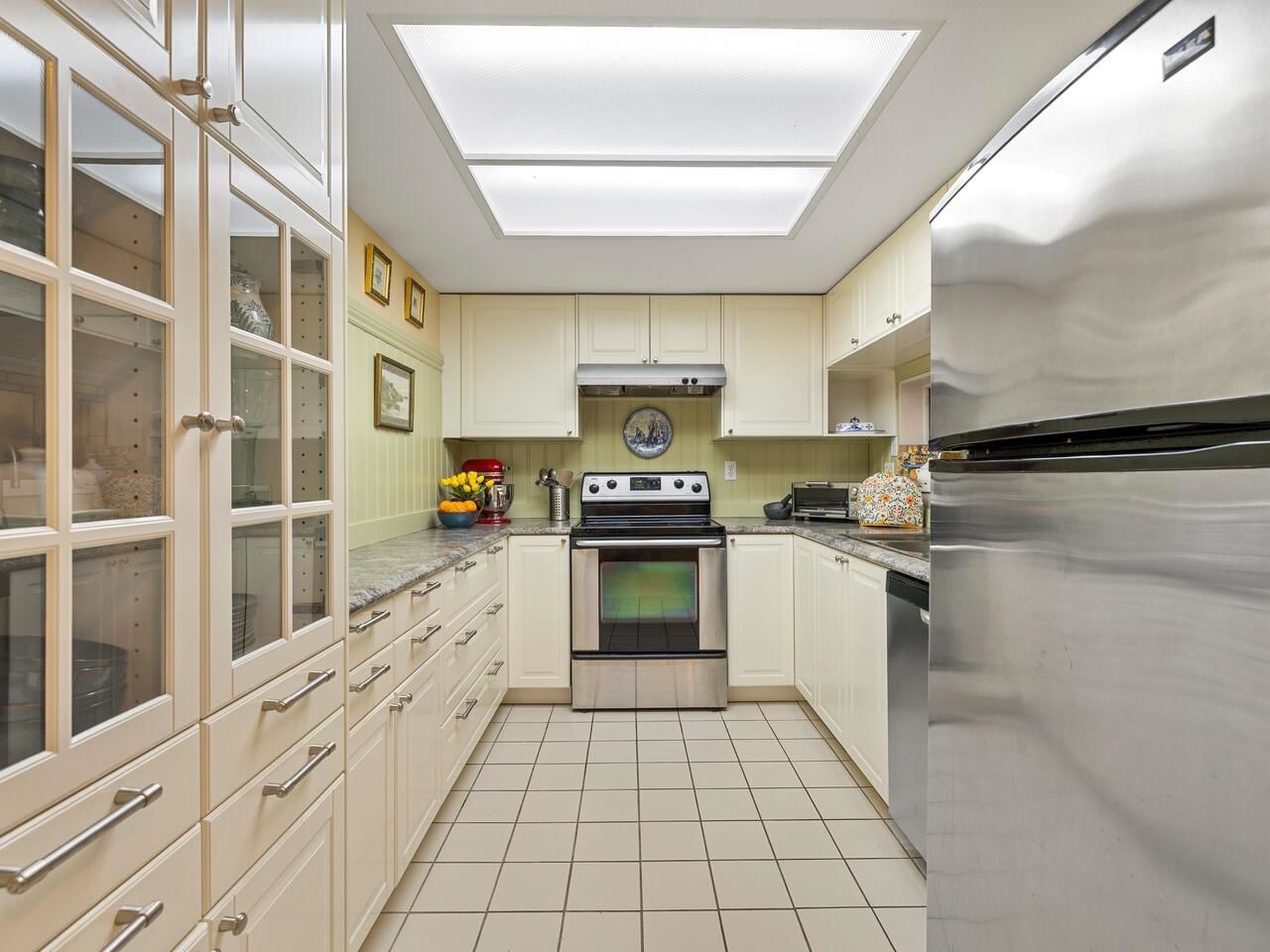 Listing Image 12