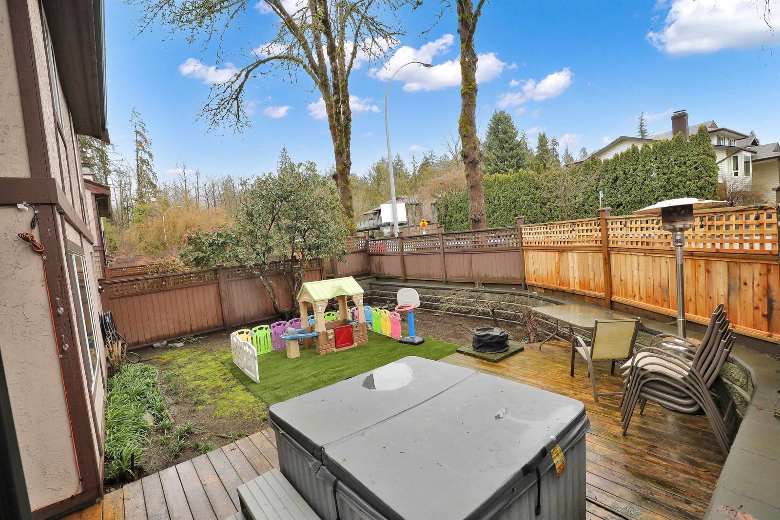 Listing Image 6