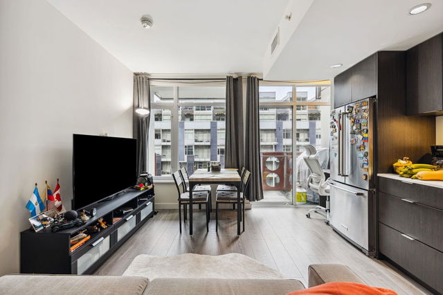 311 - 161 1st Avenue E