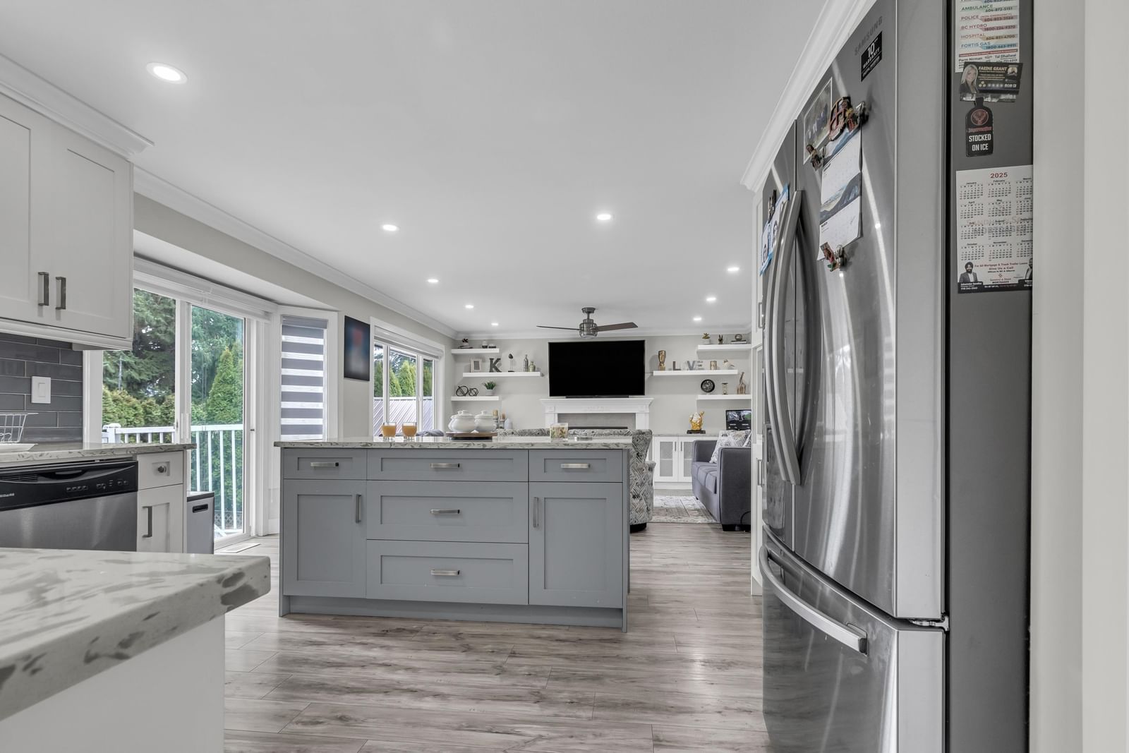 Listing Image 11