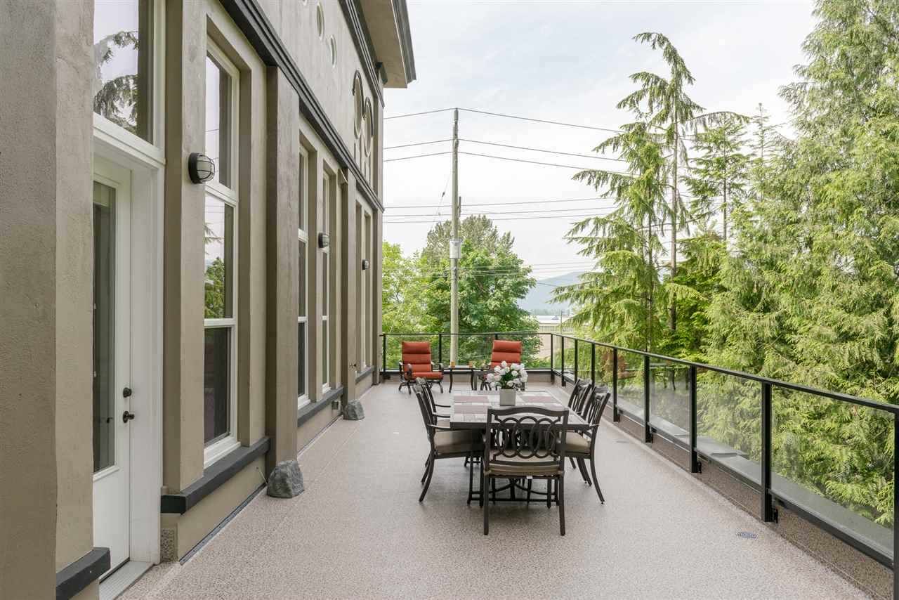 Listing Image 18