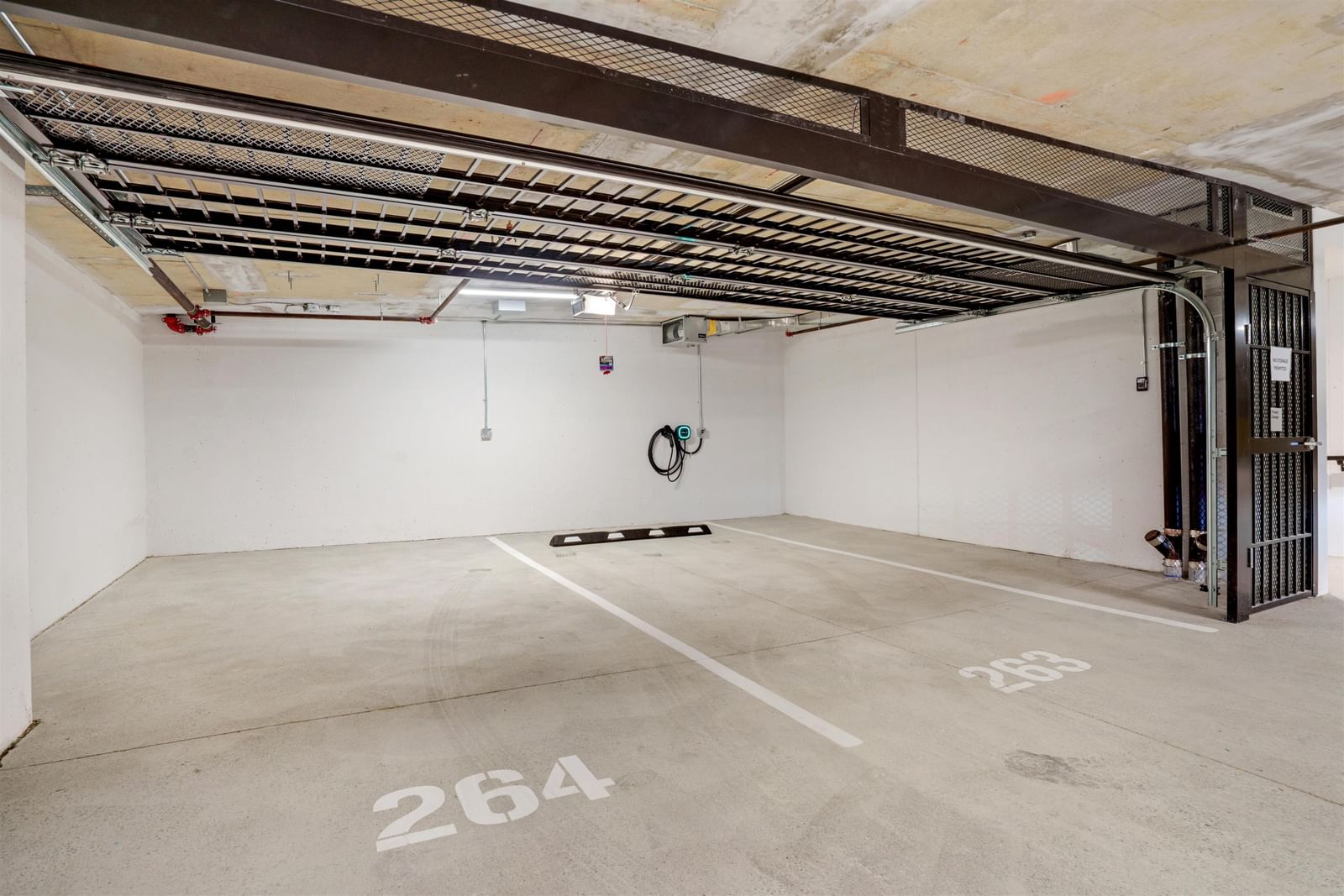 Listing Image 33