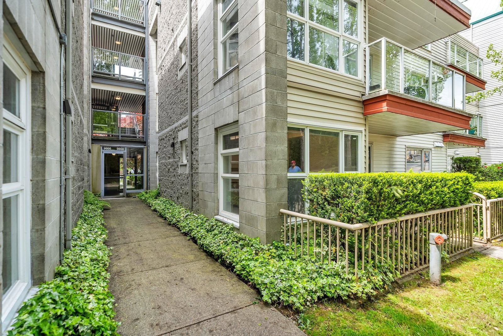 Listing Image 19
