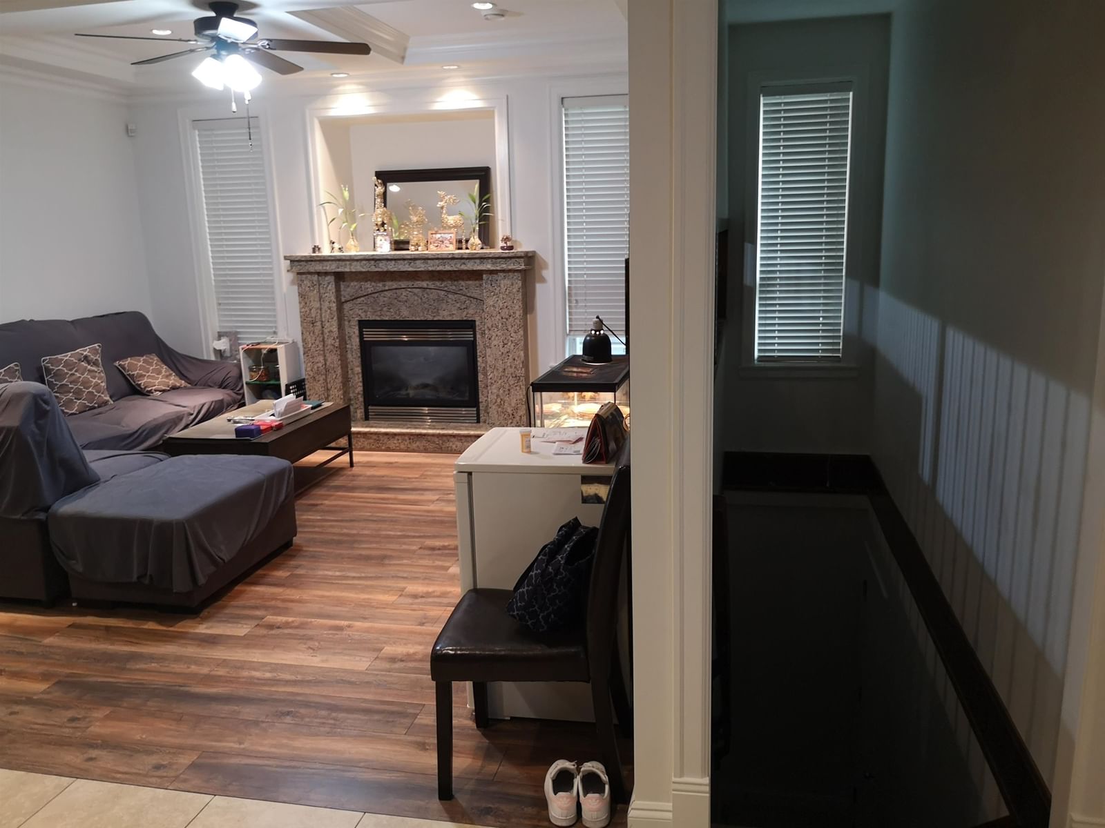 Listing Image 6