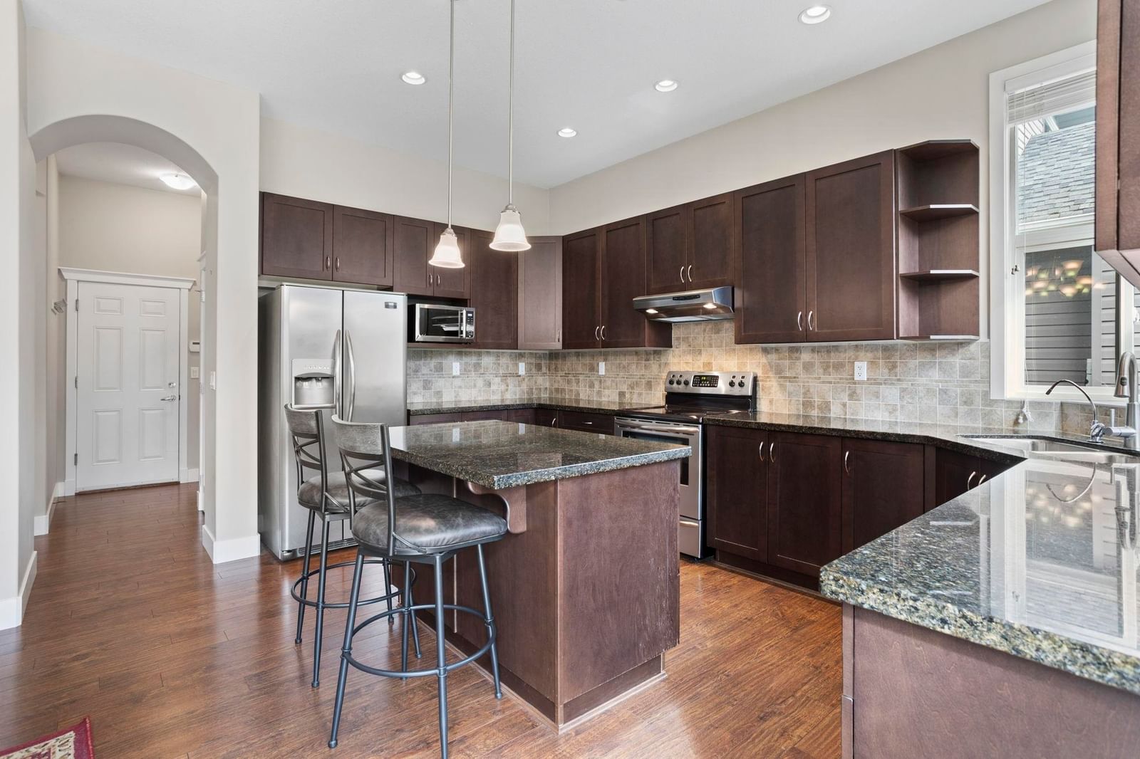 Listing Image 11