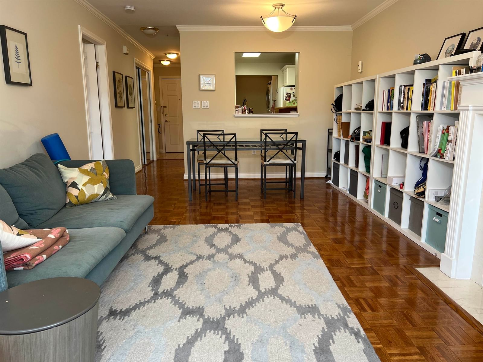 Listing Image 10