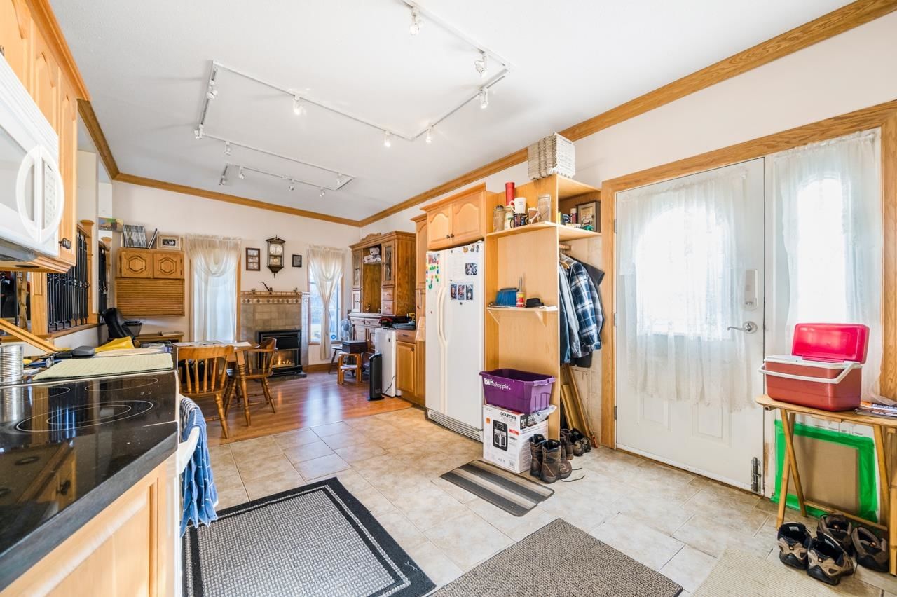 Listing Image 16