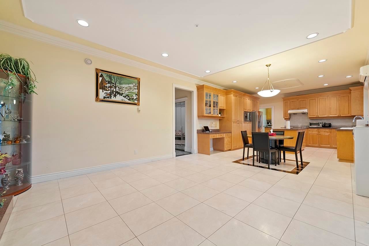 Listing Image 13