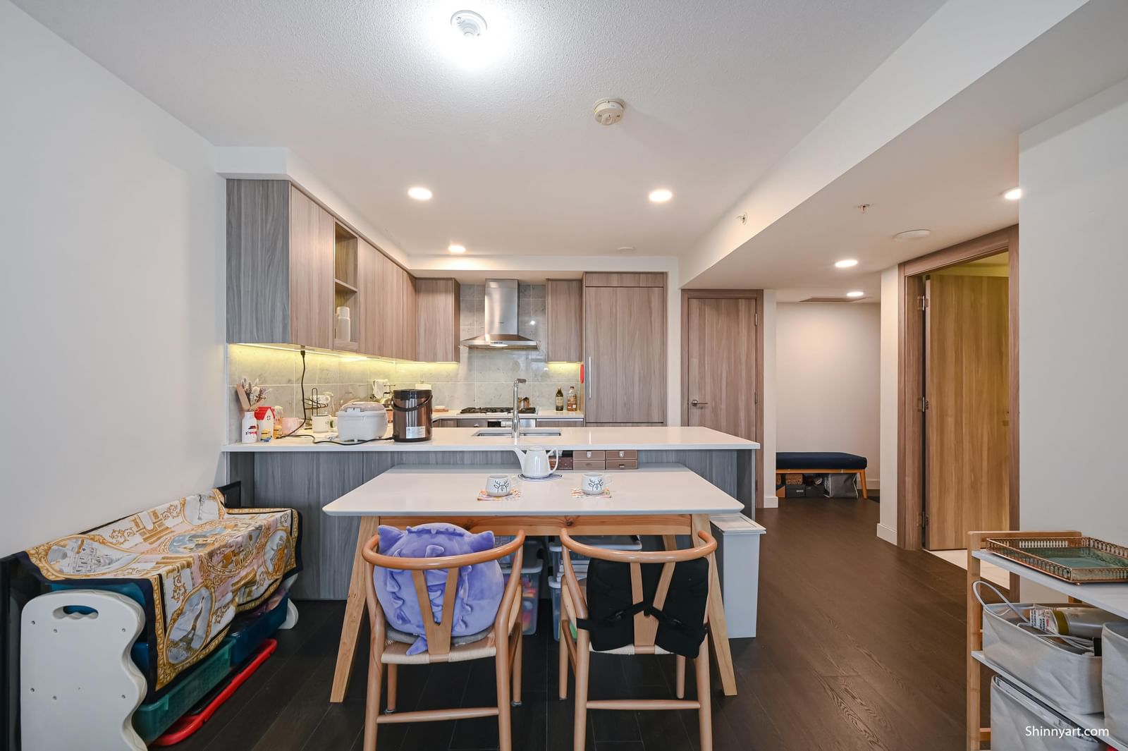 Listing Image 9