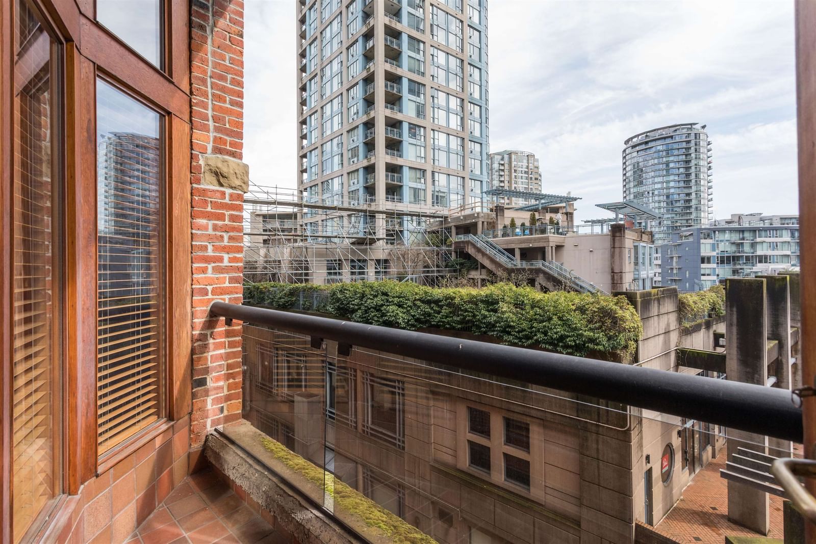 Listing Image 23