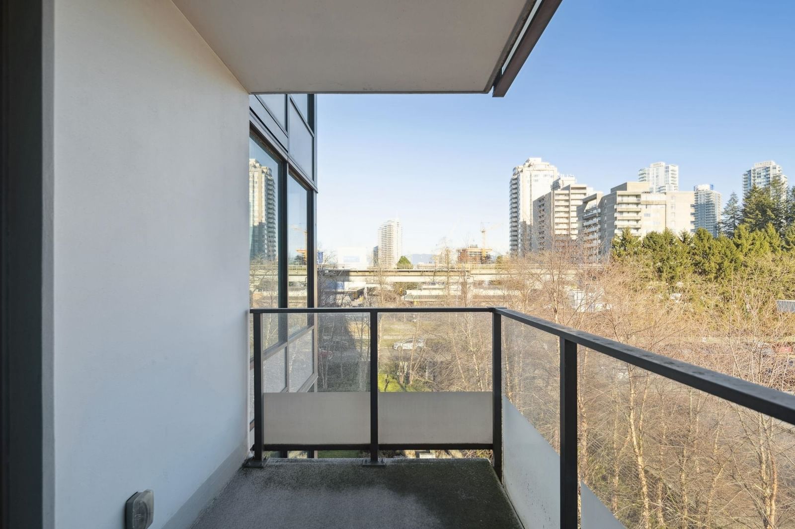 Listing Image 17