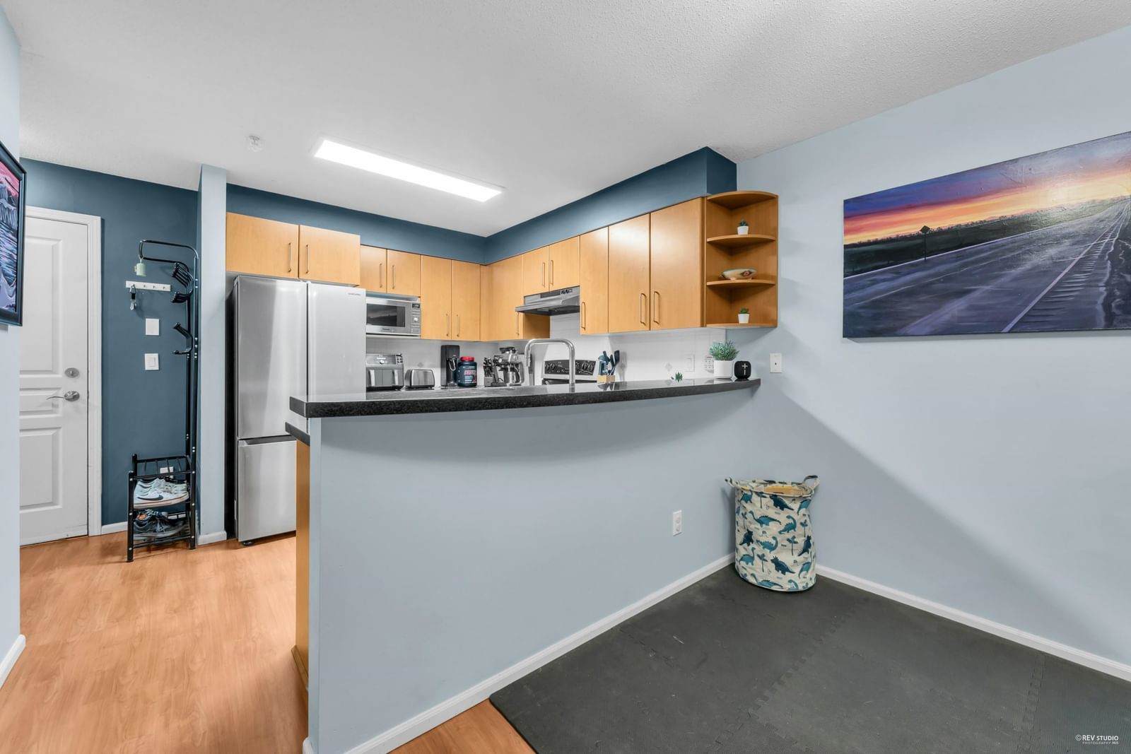 Listing Image 12