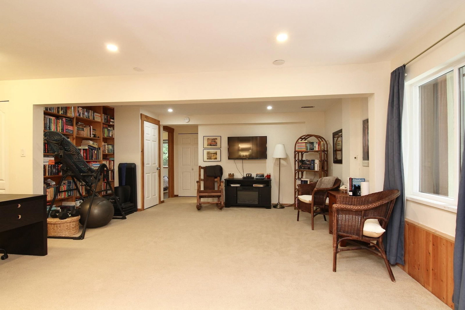 Listing Image 17