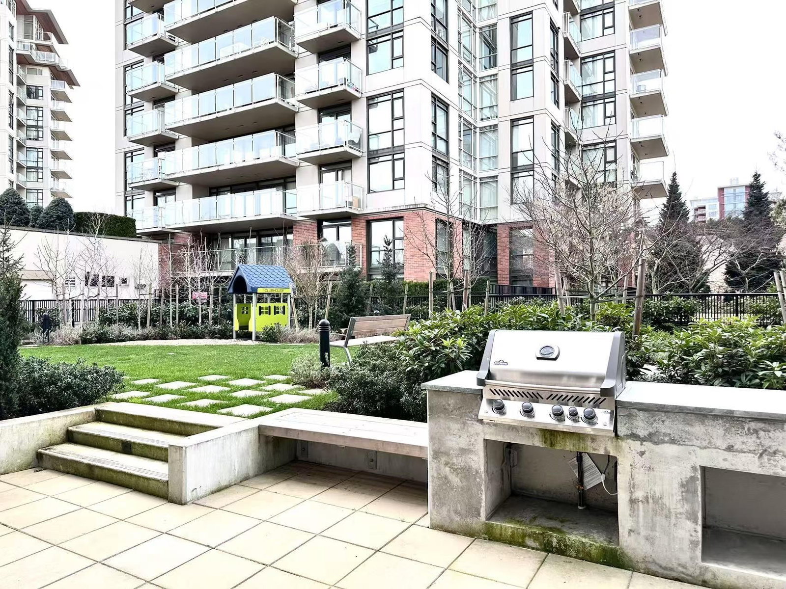 Listing Image 3