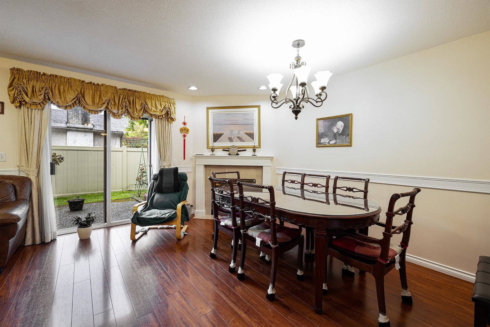 Listing Image 9
