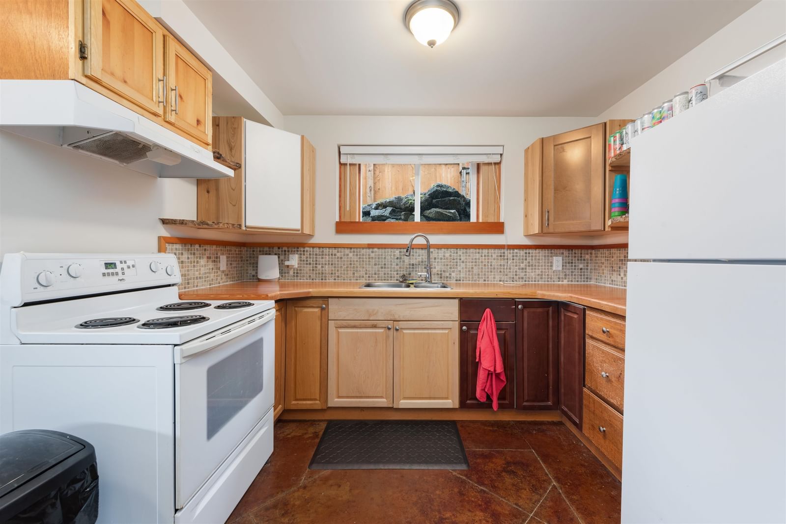 Listing Image 17