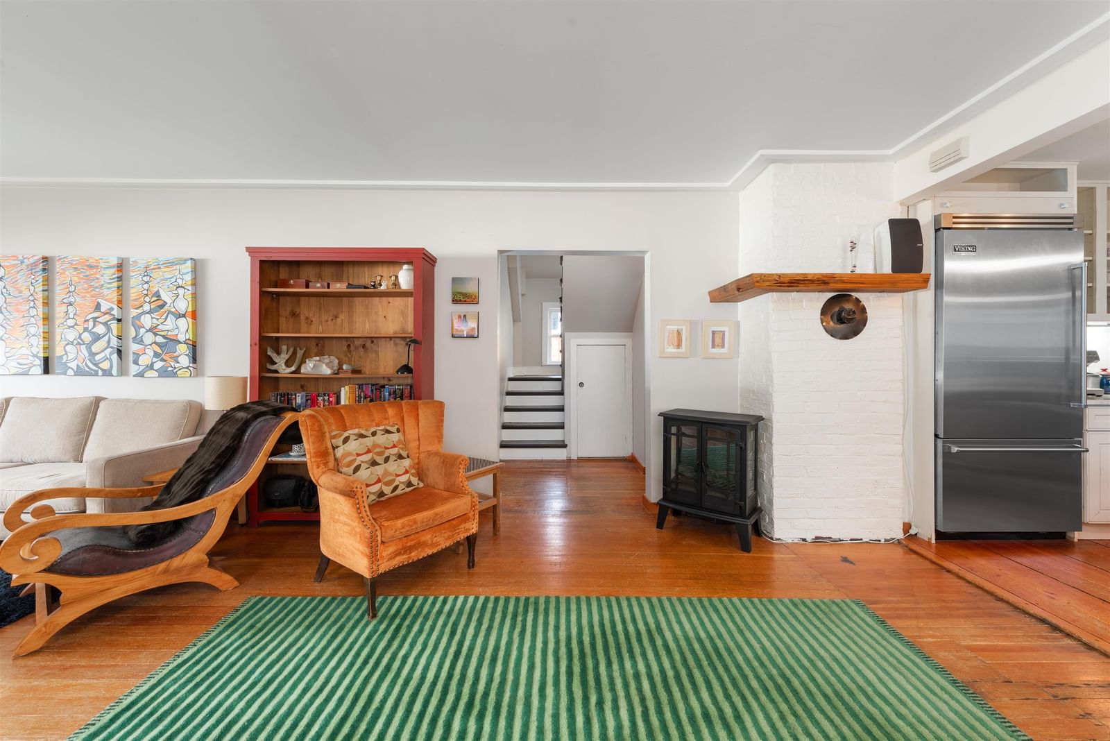 Listing Image 8