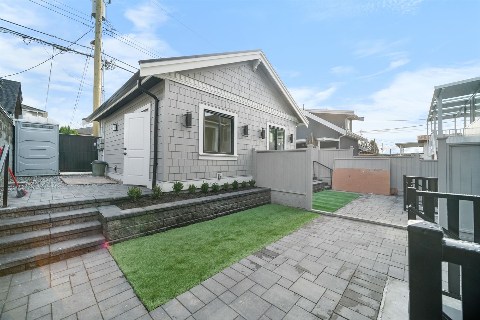 Listing Image 22