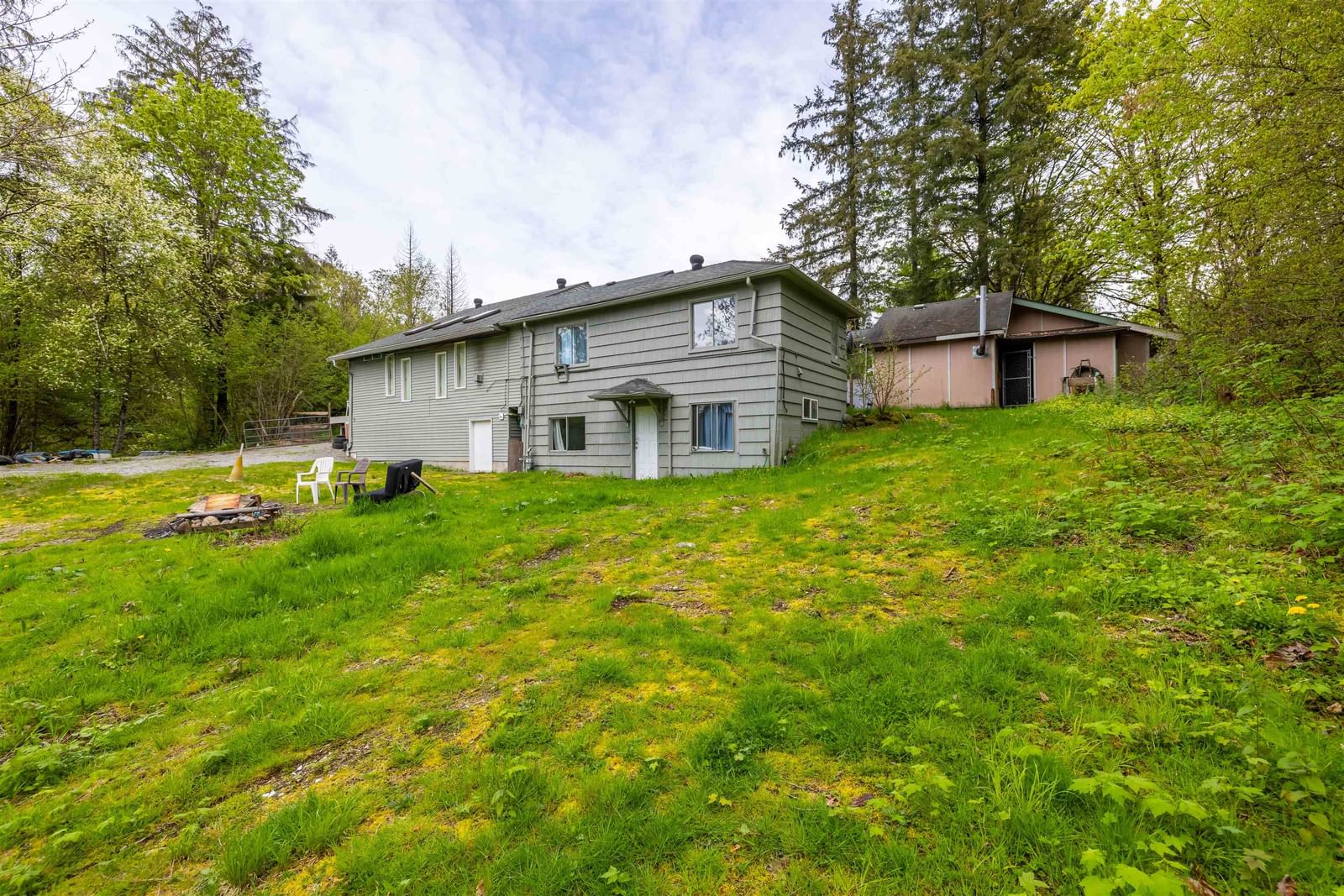 Listing Image 11