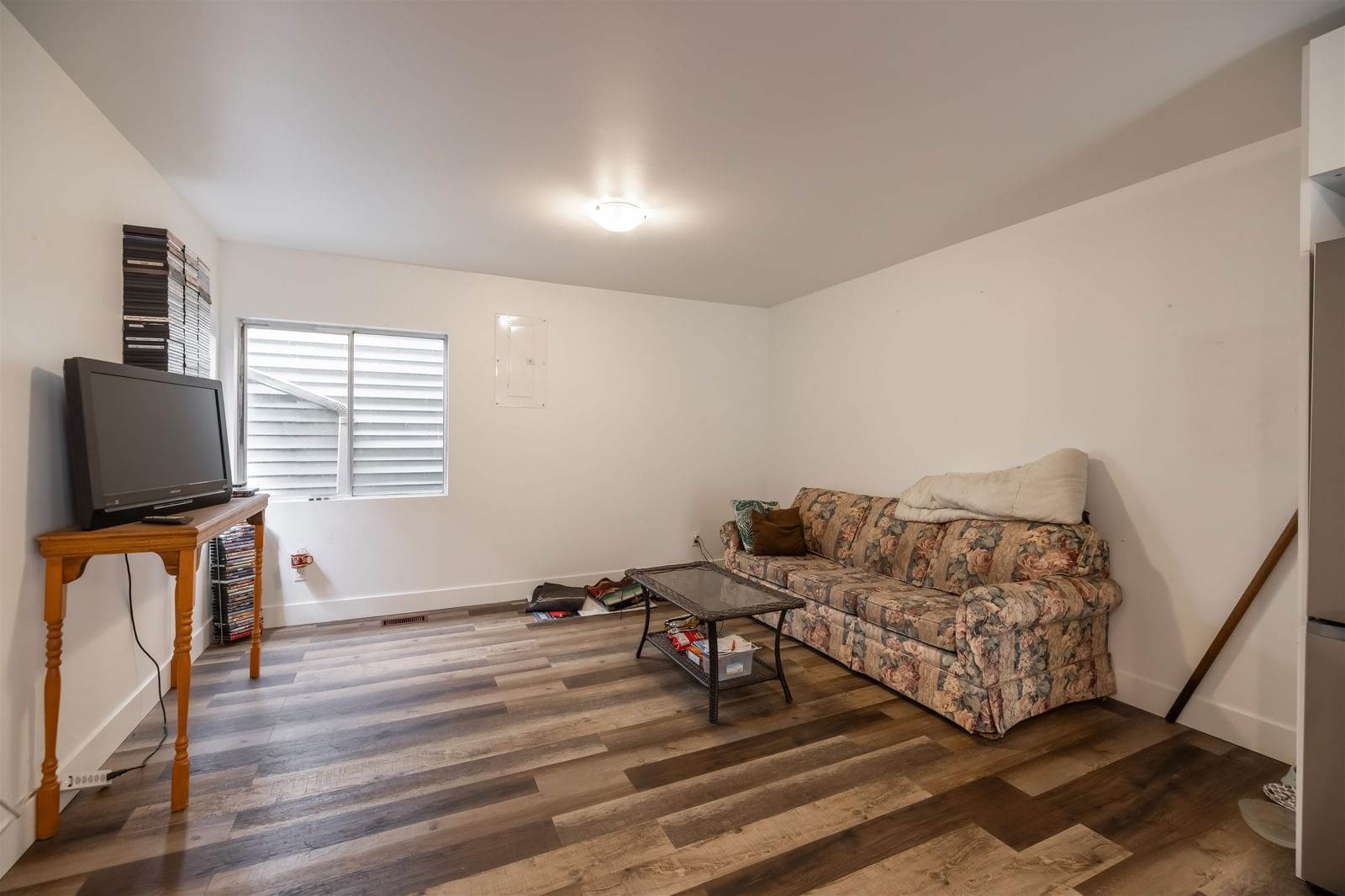 Listing Image 18