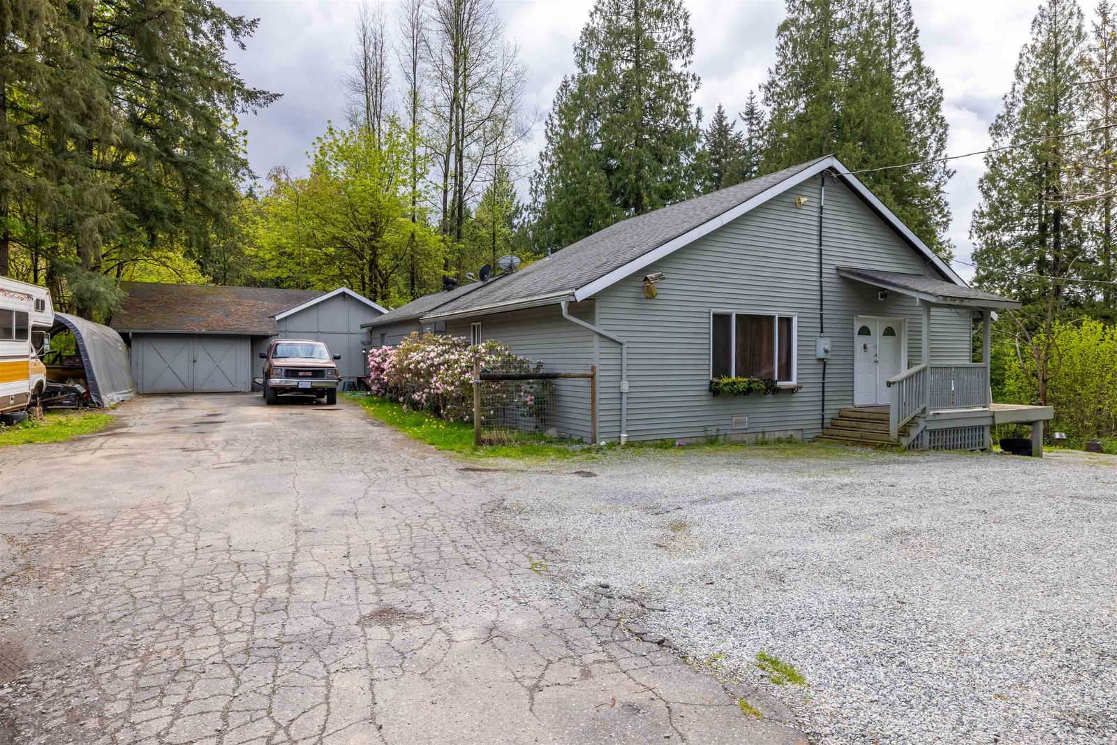 Listing Image 8