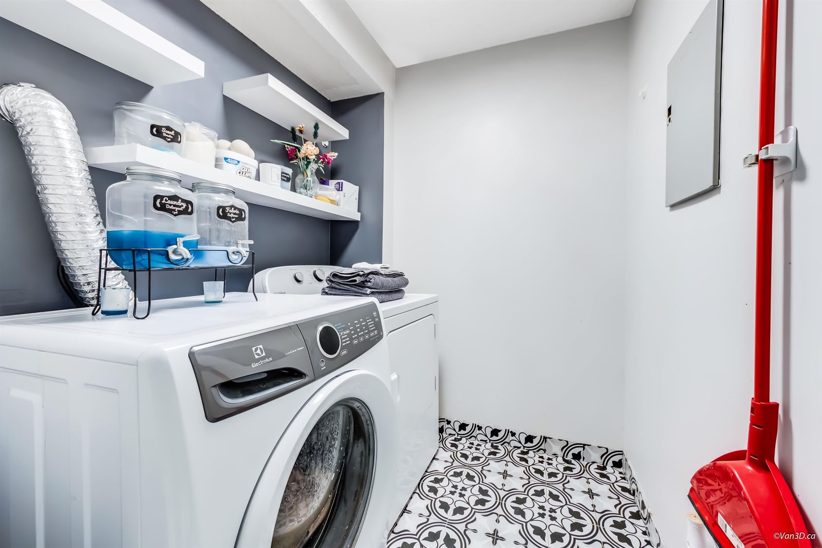 Listing Image 19