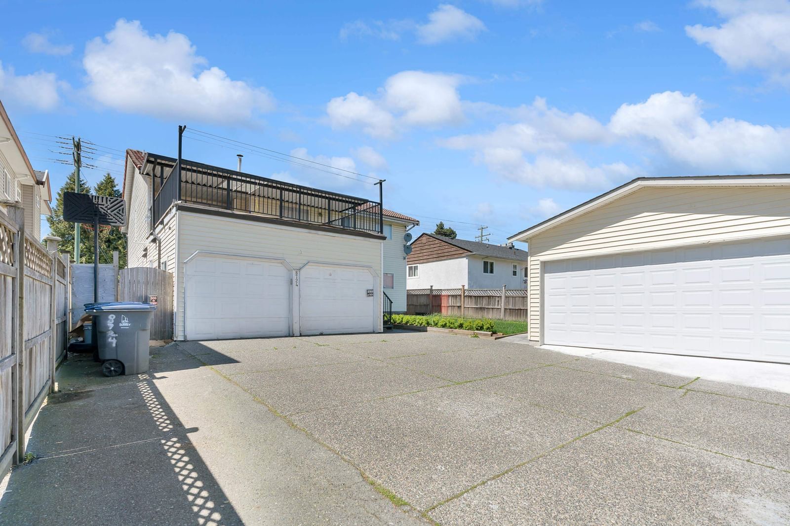 Listing Image 11