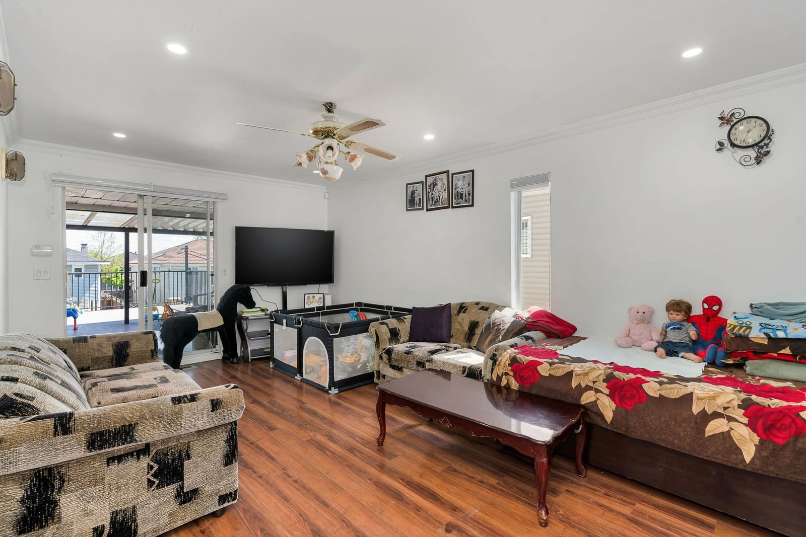 Listing Image 7