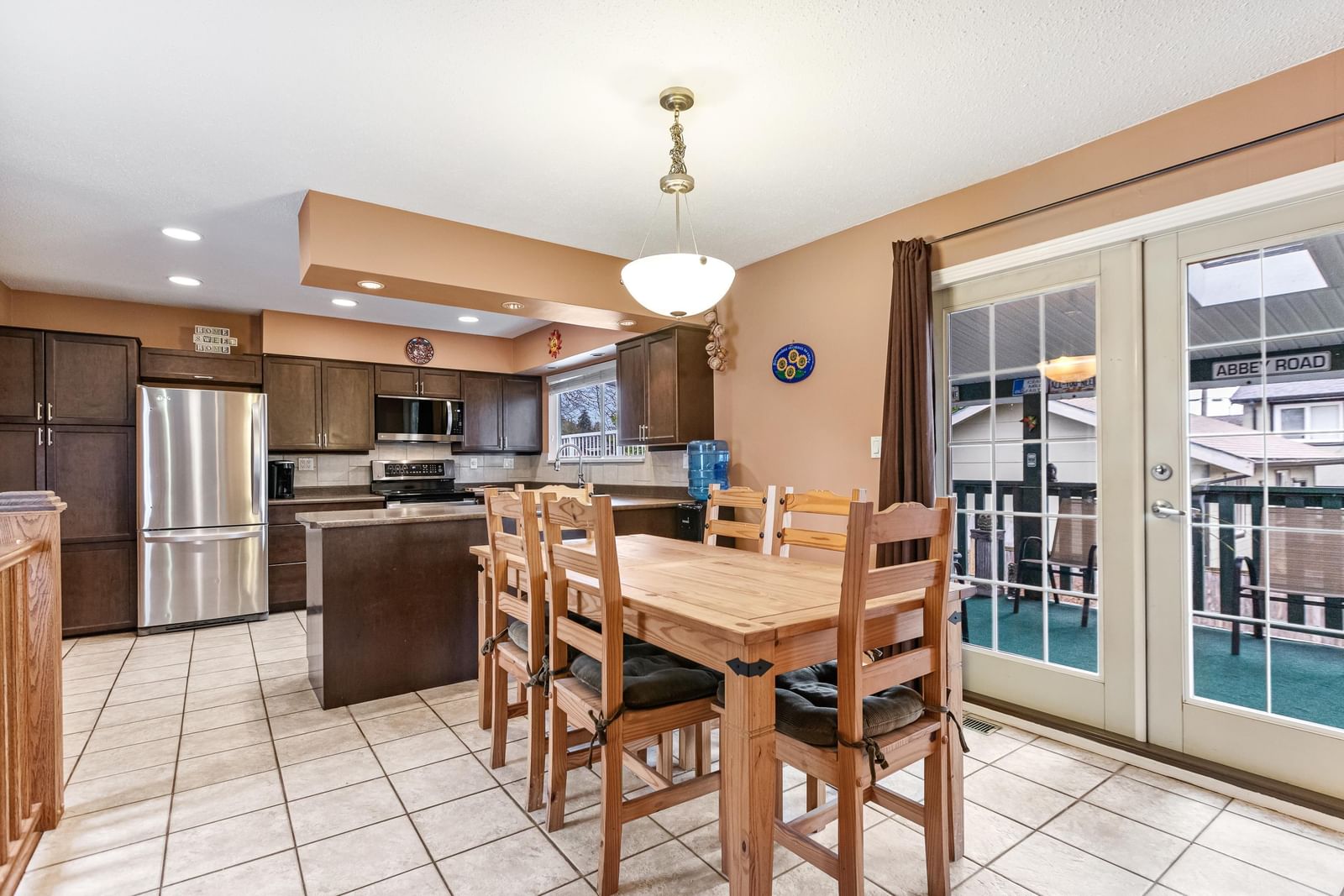 Listing Image 10