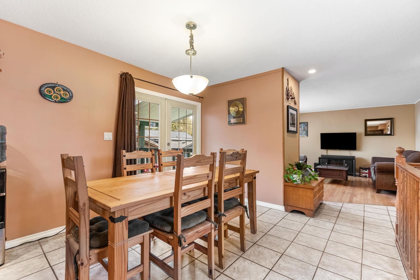 Listing Image 9