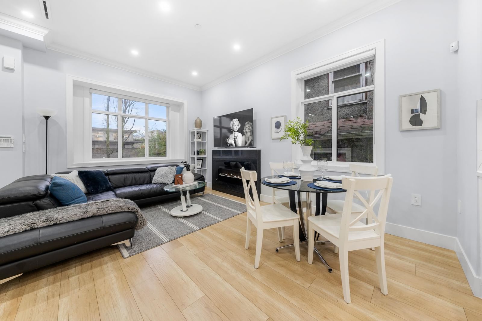 Listing Image 9
