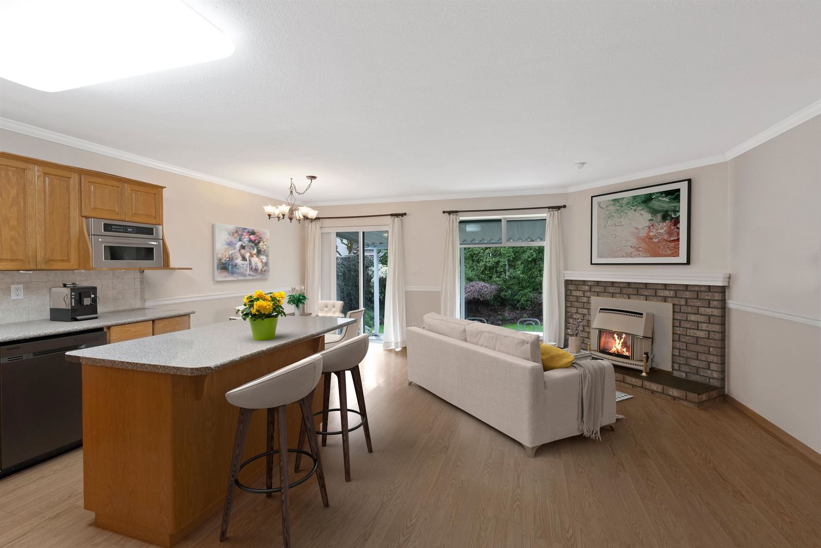 Listing Image 15