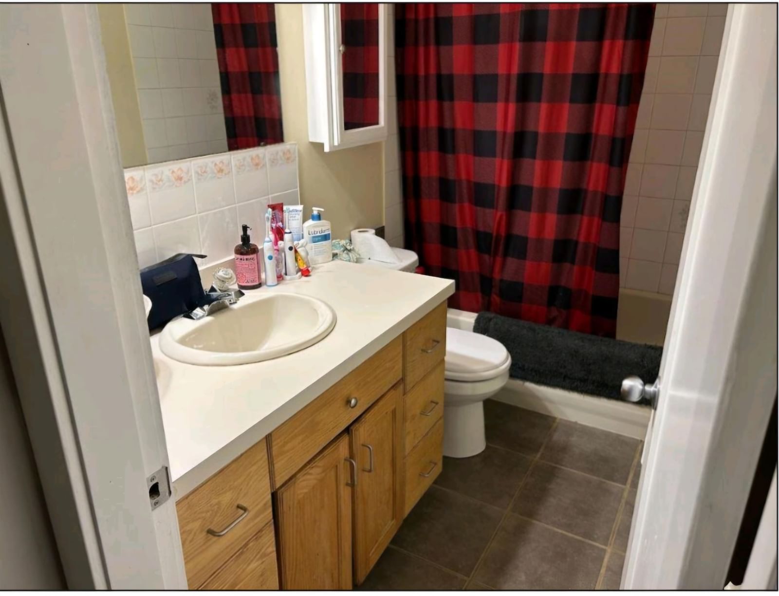 Listing Image 12