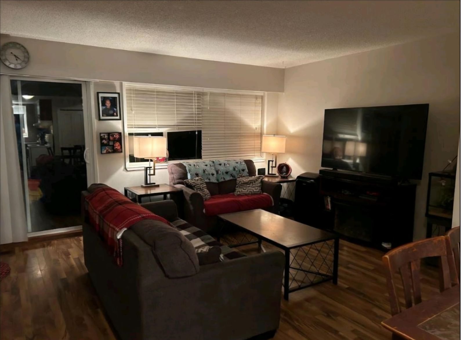 Listing Image 6