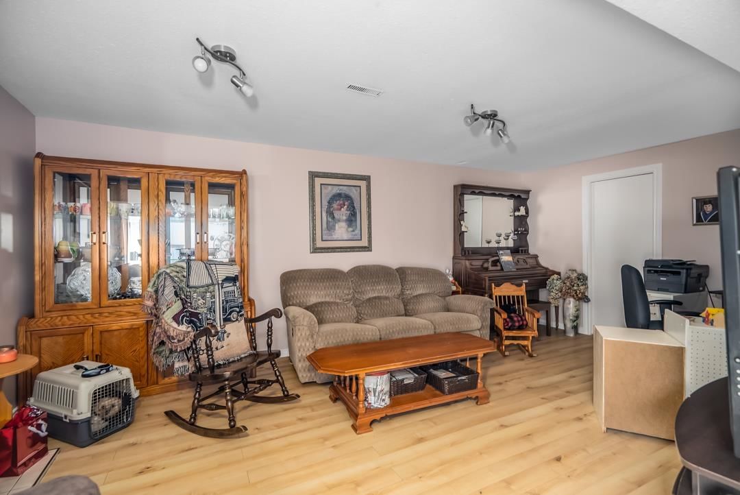Listing Image 27