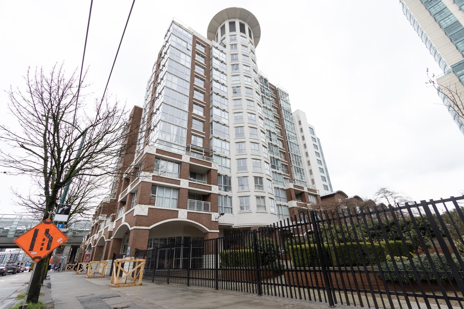 Listing Image 1