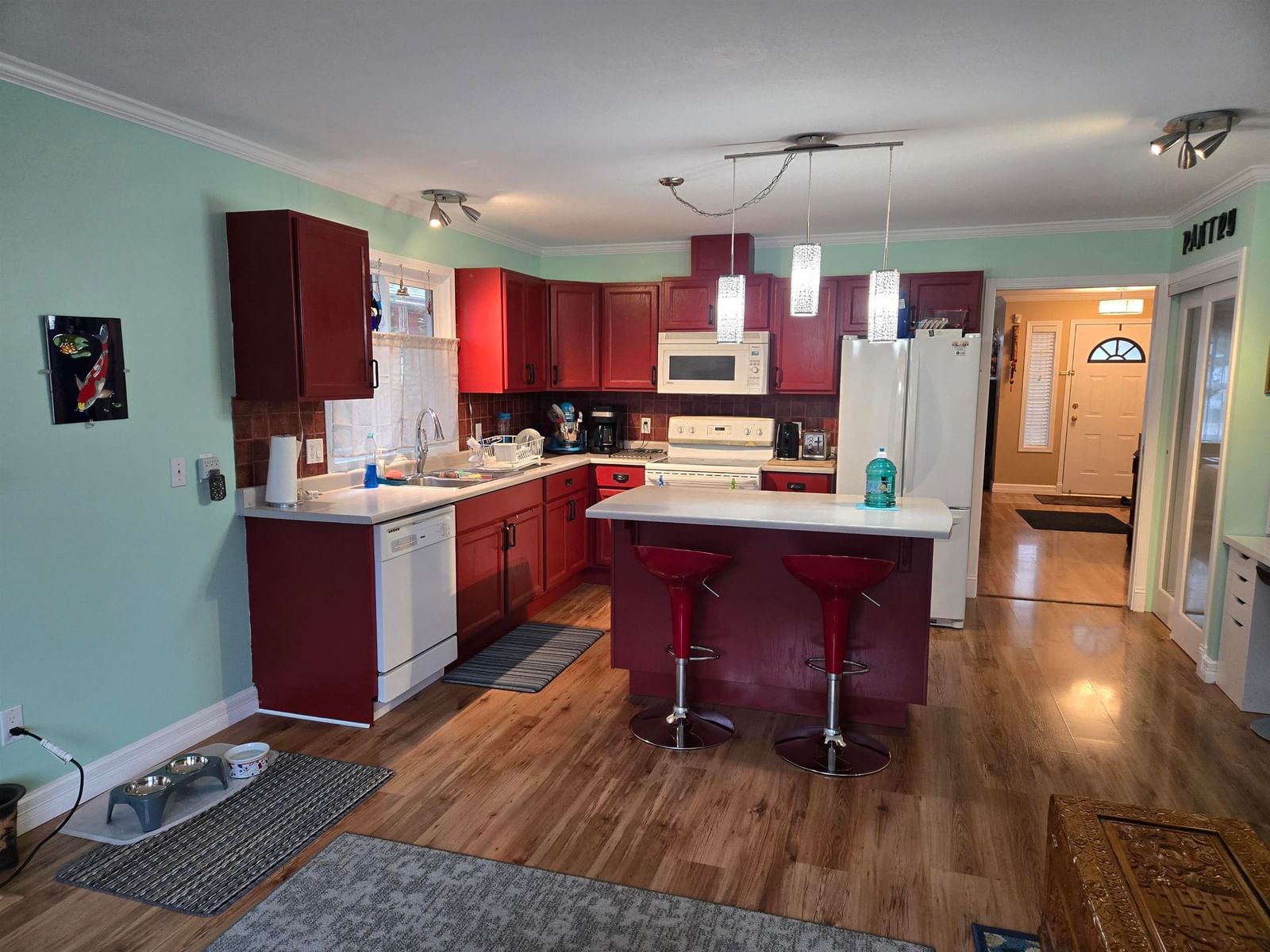 Listing Image 6