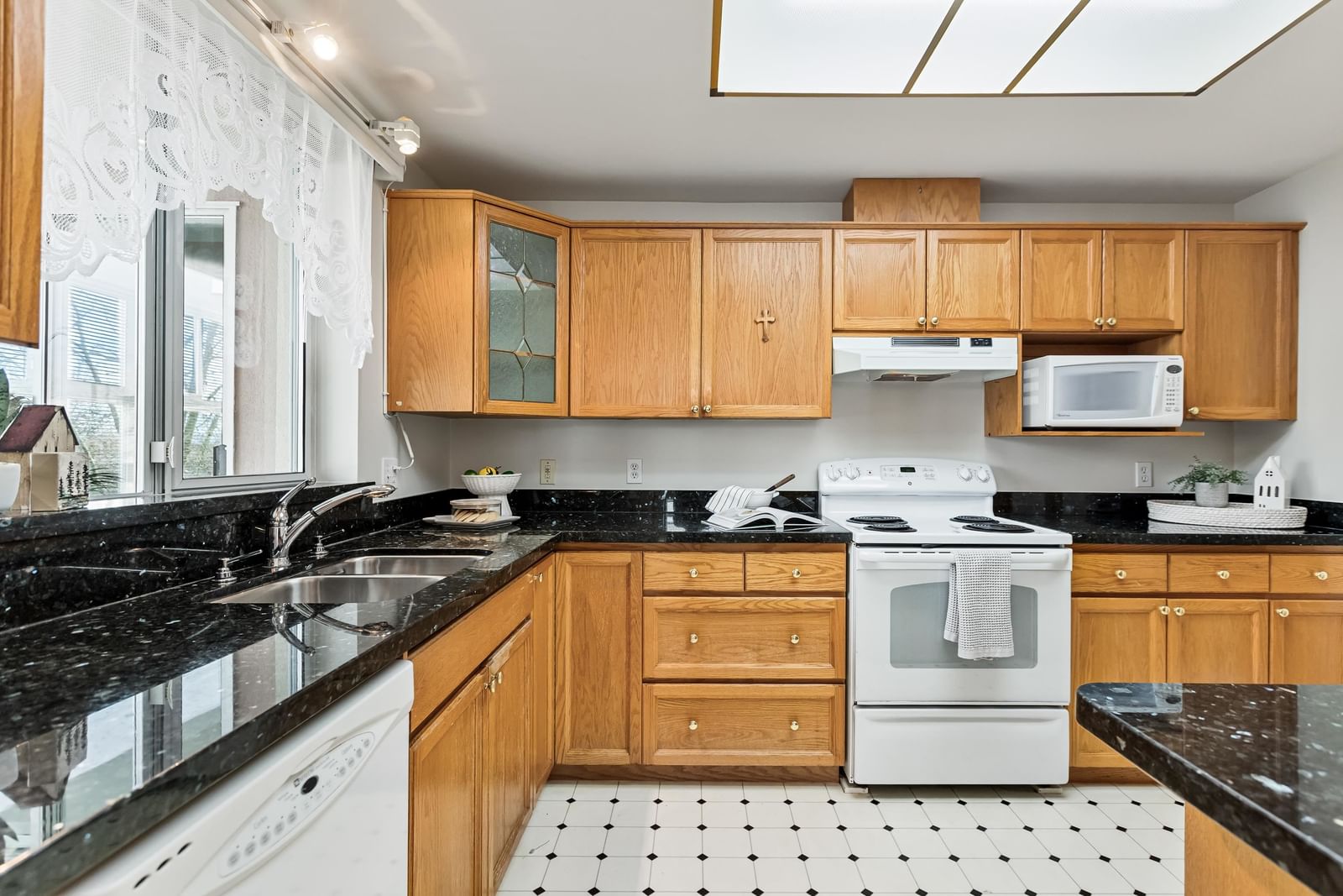 Listing Image 13