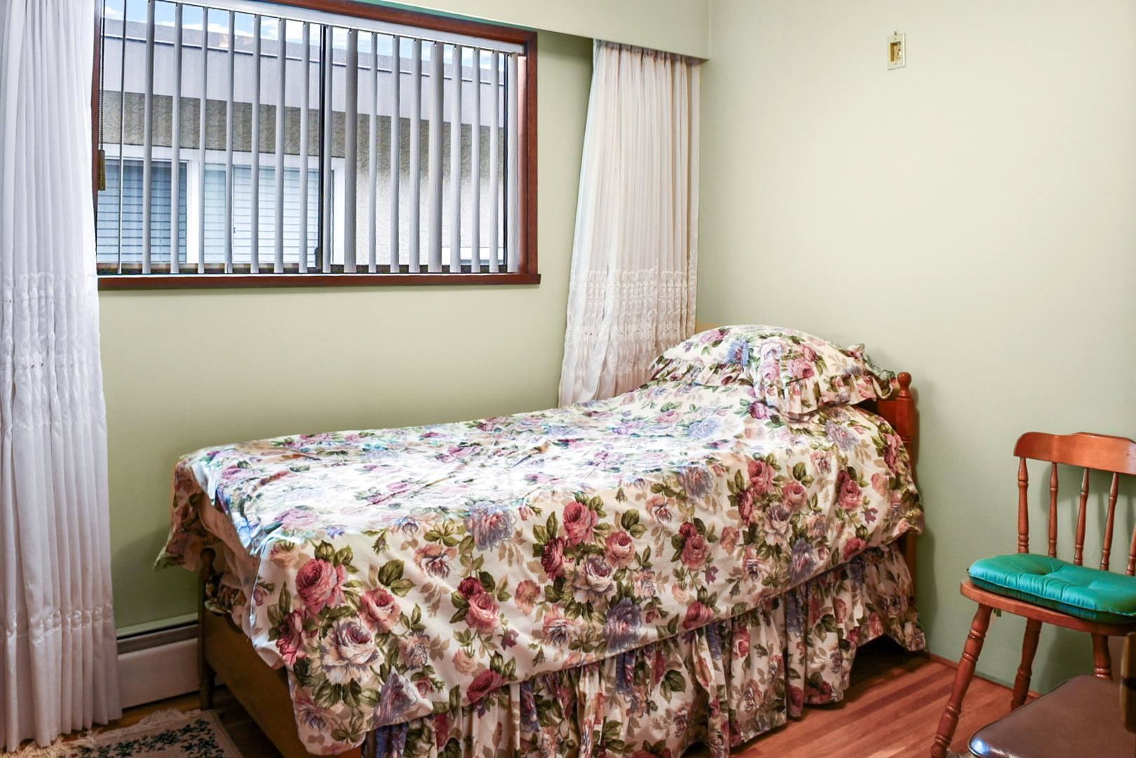 Listing Image 13