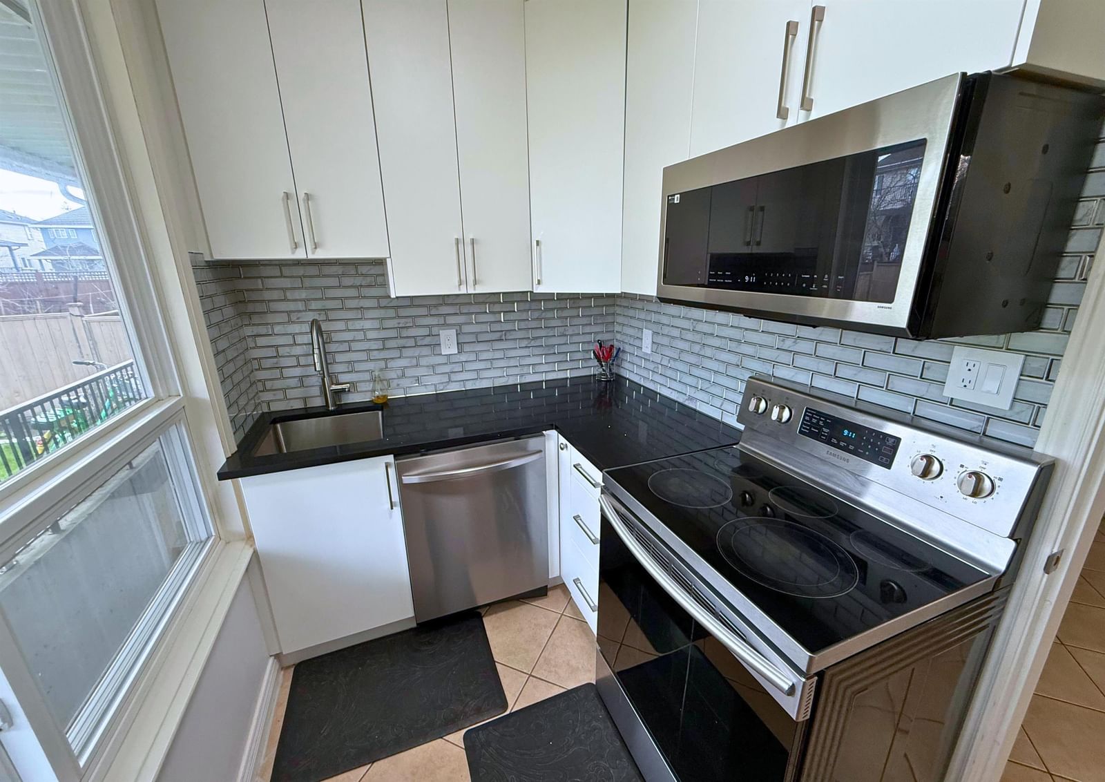 Listing Image 18