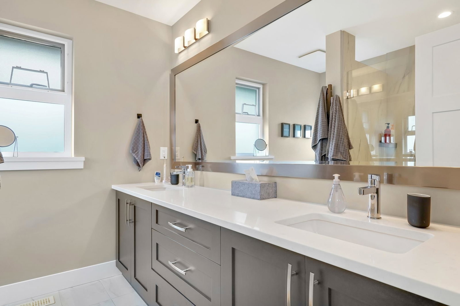 Listing Image 24