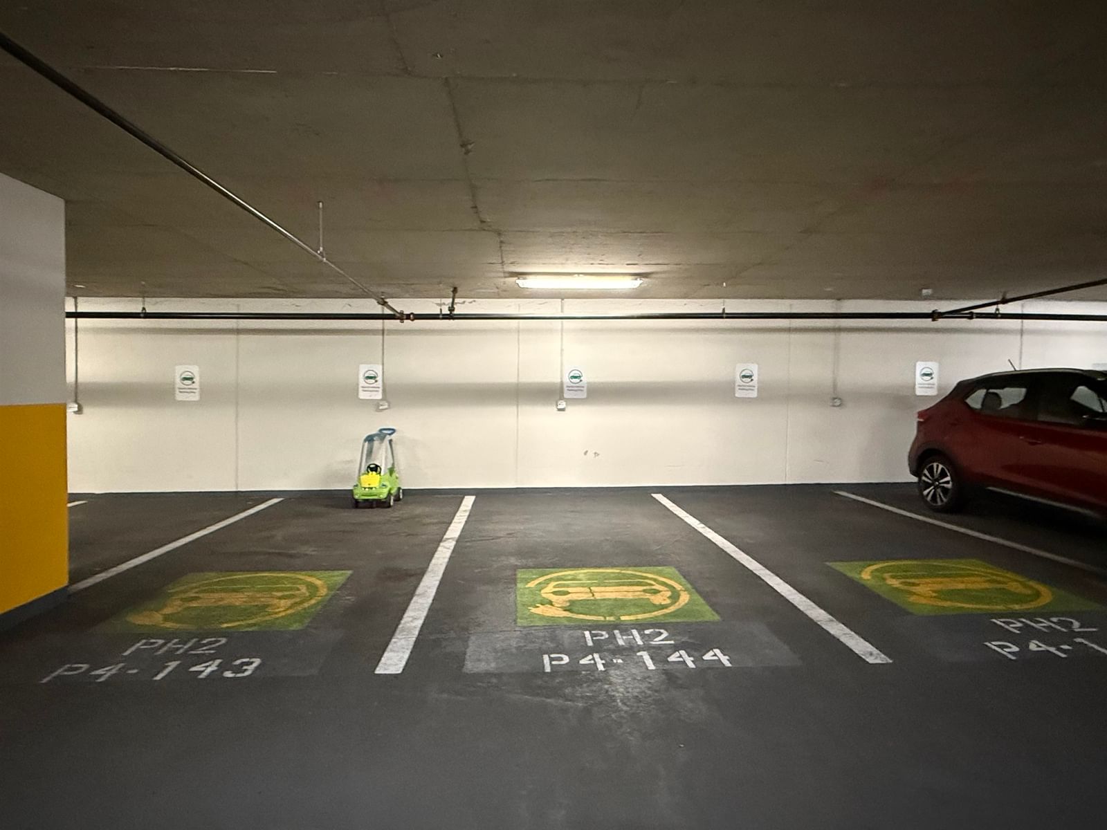 Listing Image 11