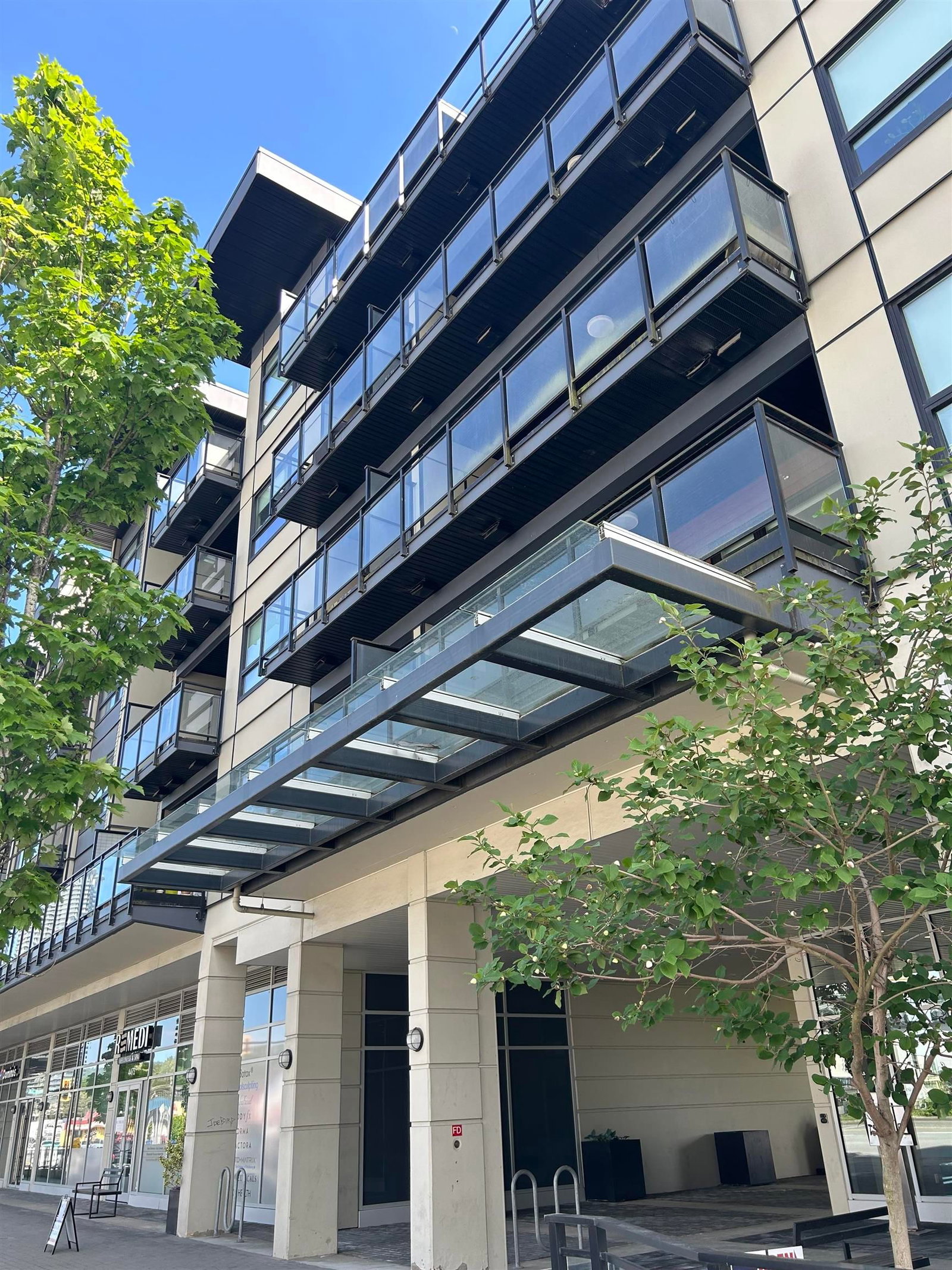 Listing Image 3