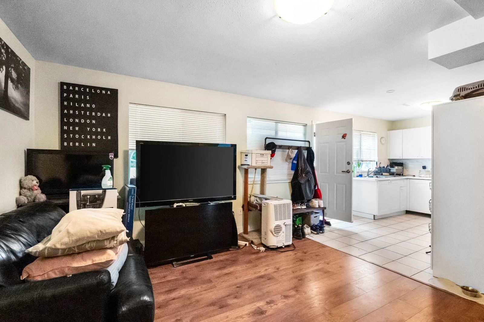Listing Image 32
