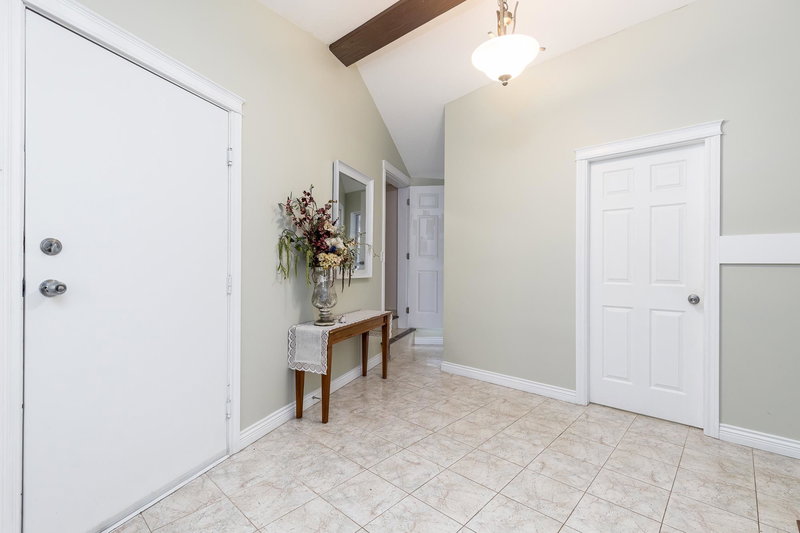 2055 Lion Court, Abbotsford, V3G 1G3 | Image 3