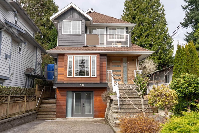 552 25th Street W, North Vancouver, British Columbia