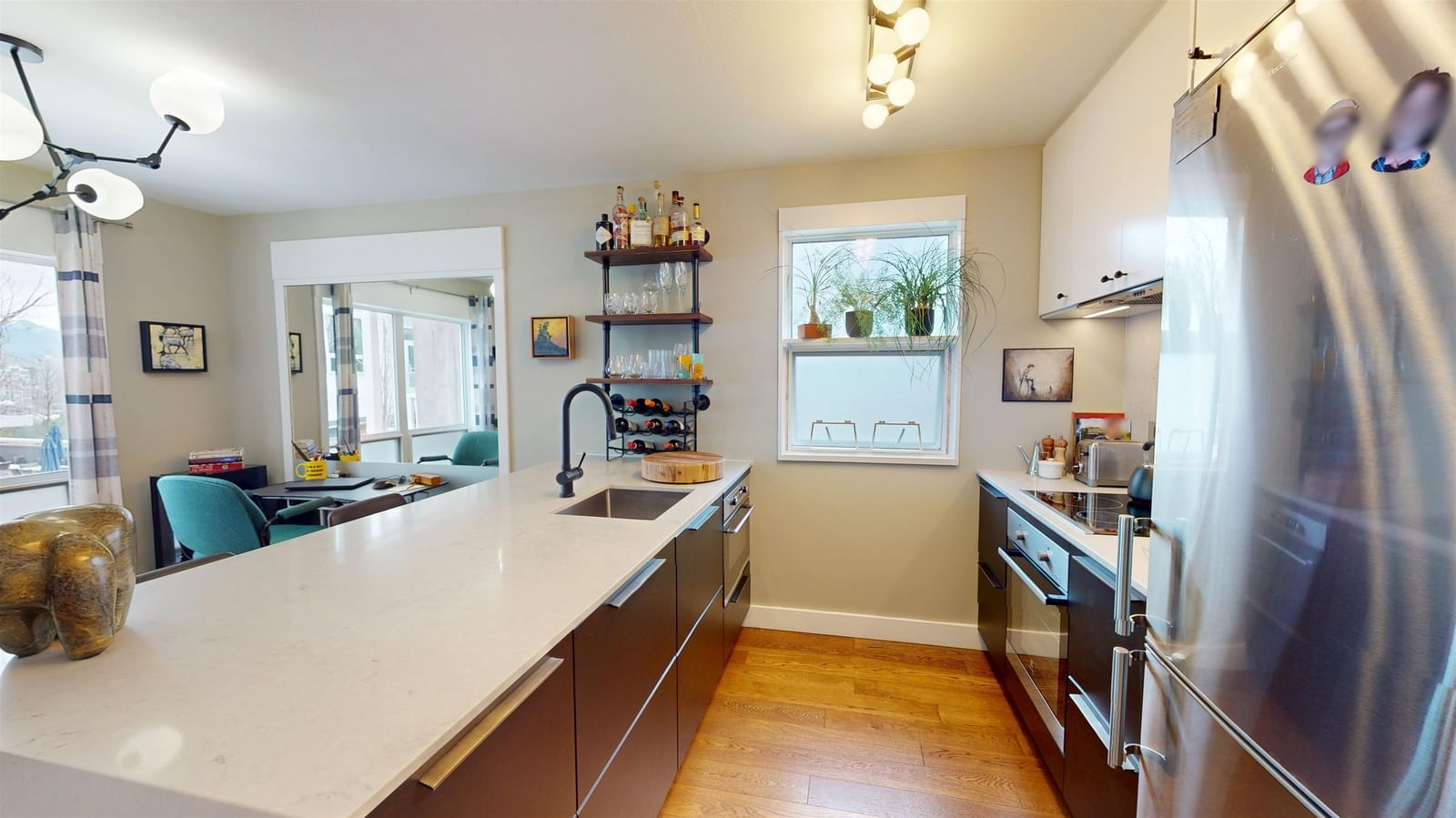 Listing Image 6