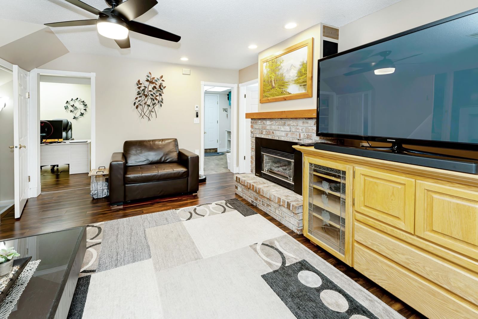Listing Image 21