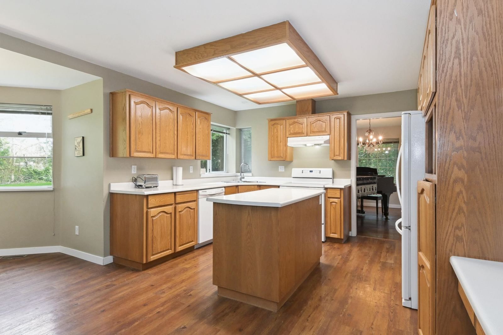 Listing Image 13